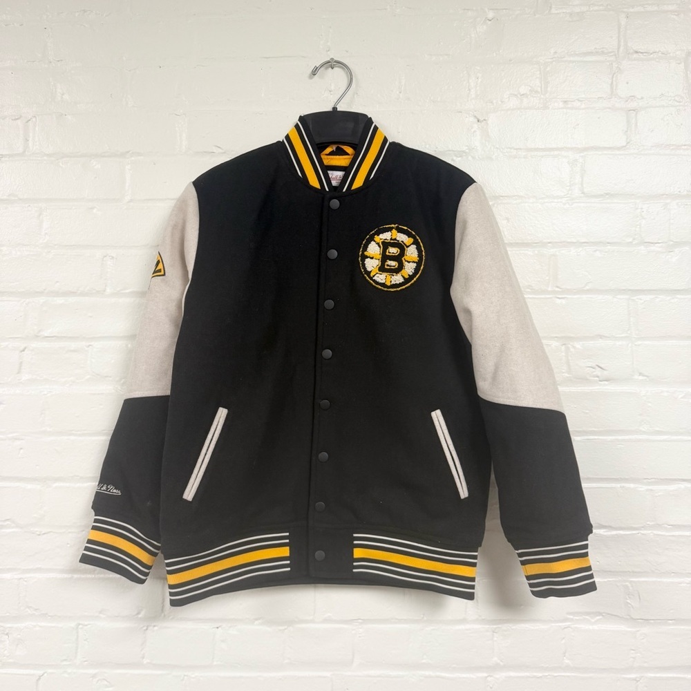 NEW Mitchell & Ness Youth Boston Bruins Jacket 10/12 M - Picture 2 of 5